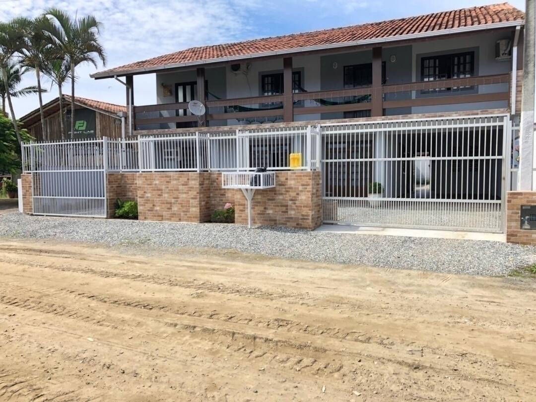 Sobrado, 6 quartos, 220 m² - Foto 2