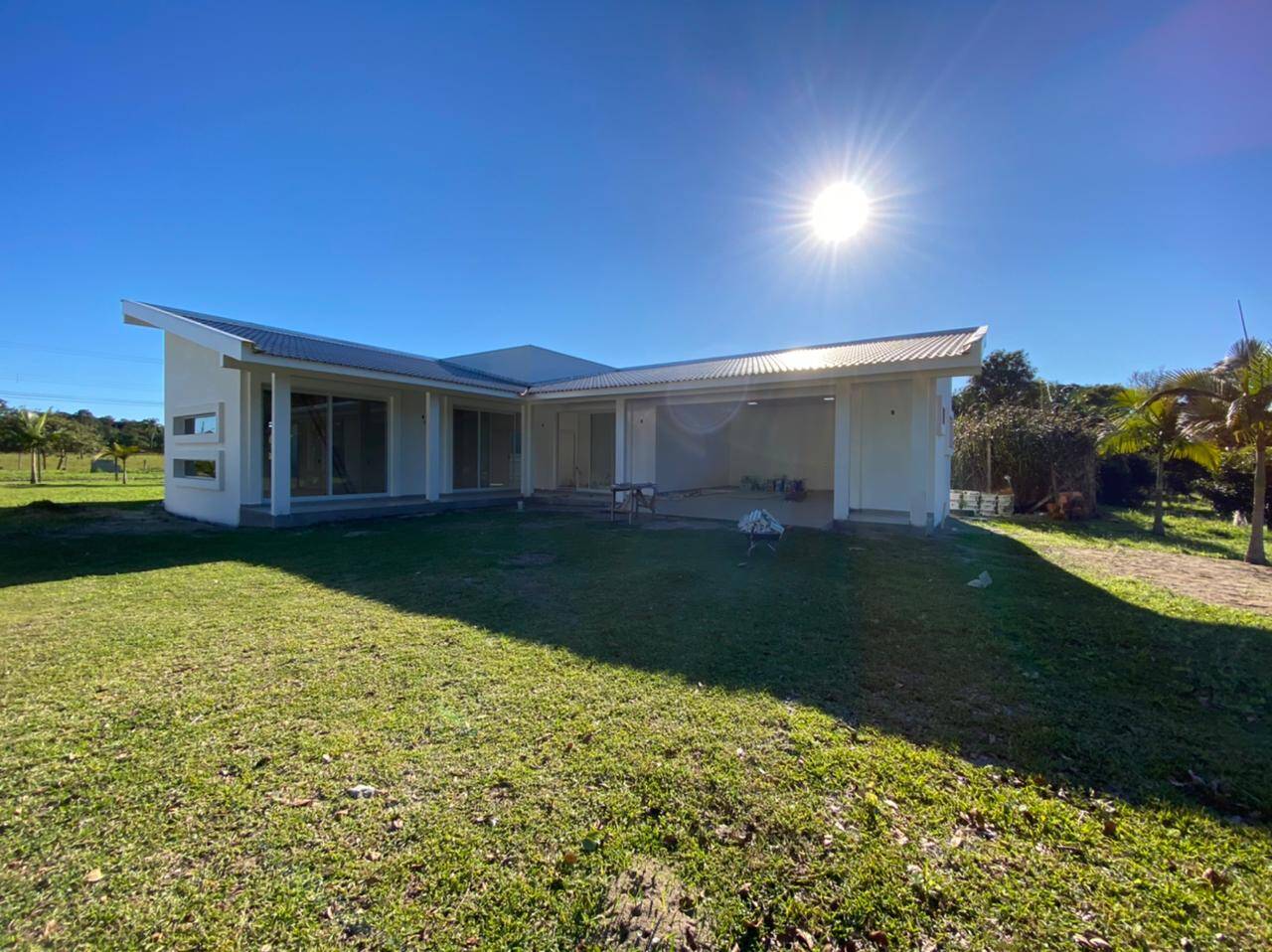 Sítio, 3 quartos, 8400 m² - Foto 1