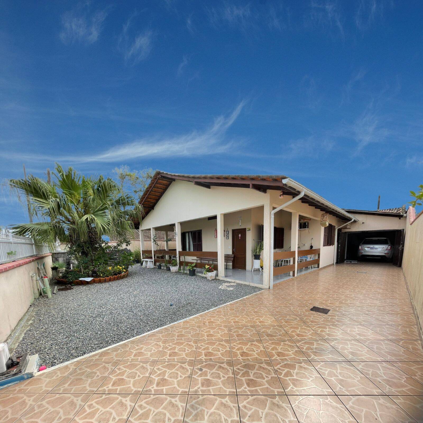 Casa, 4 quartos, 228 m² - Foto 2