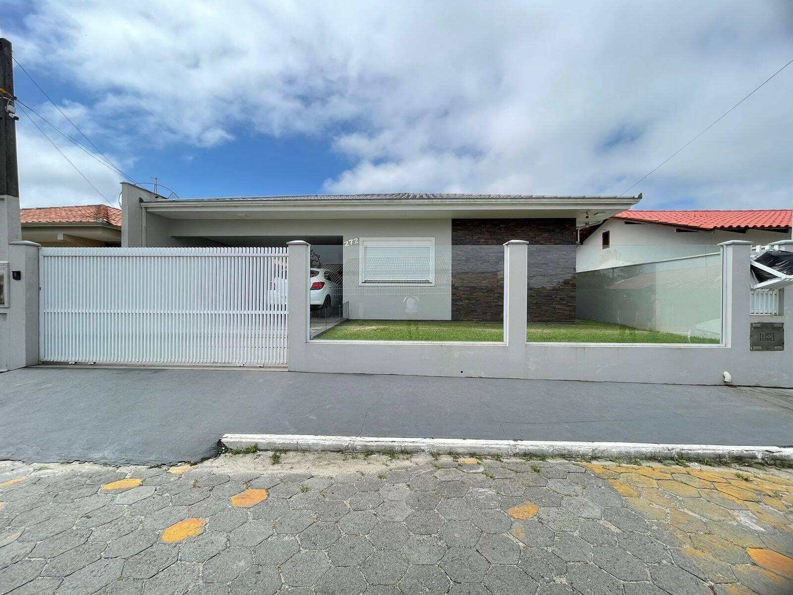 Casa, 3 quartos, 210 m² - Foto 2
