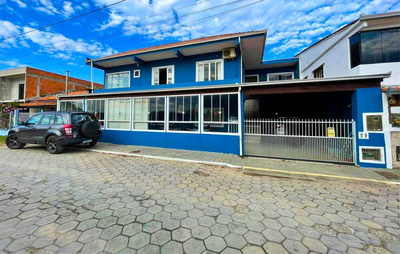 Casa, 5 quartos, 200 m² - Foto 1