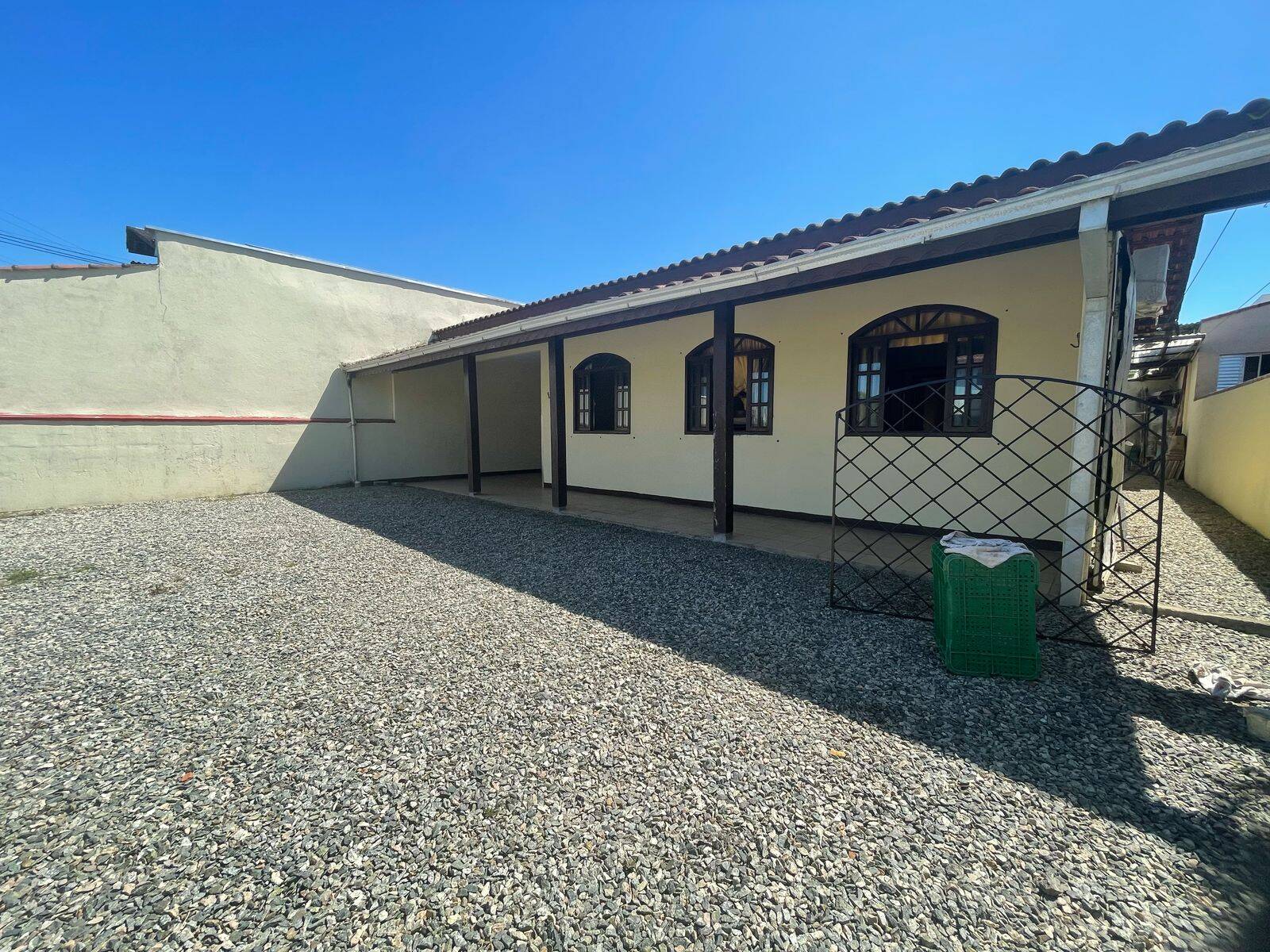 Casa, 4 quartos, 132 m² - Foto 1