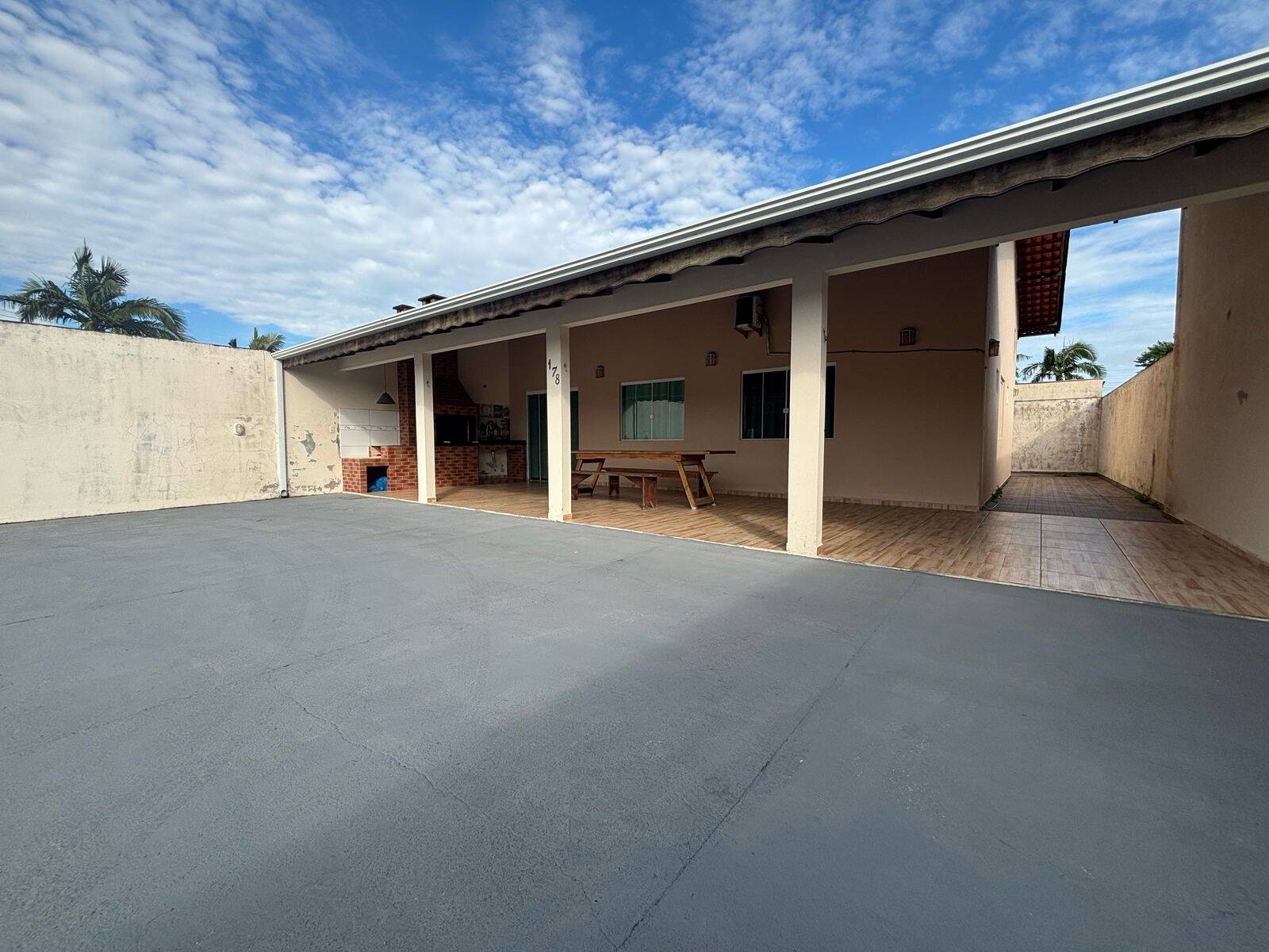 Casa, 4 quartos, 110 m² - Foto 1