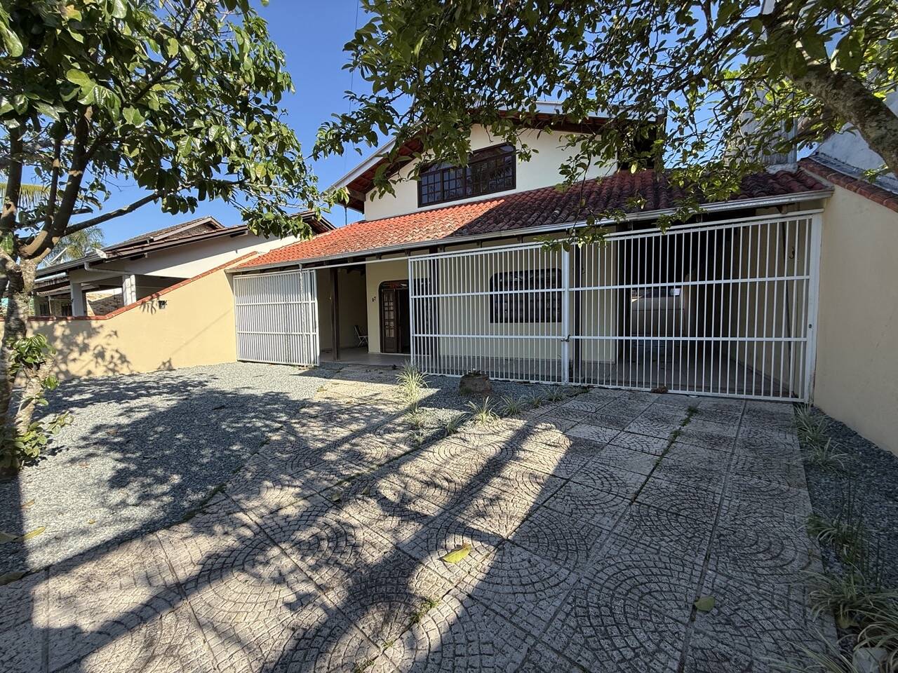 Sobrado, 6 quartos, 279 m² - Foto 1