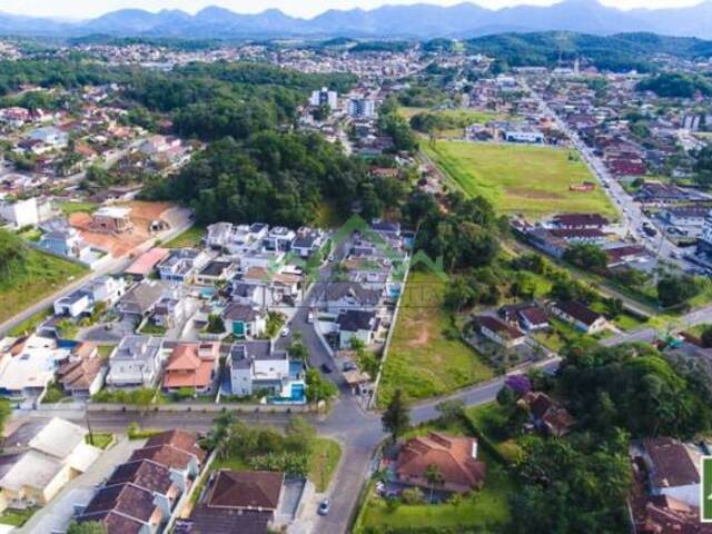 Terreno para Venda em Joinville - 3