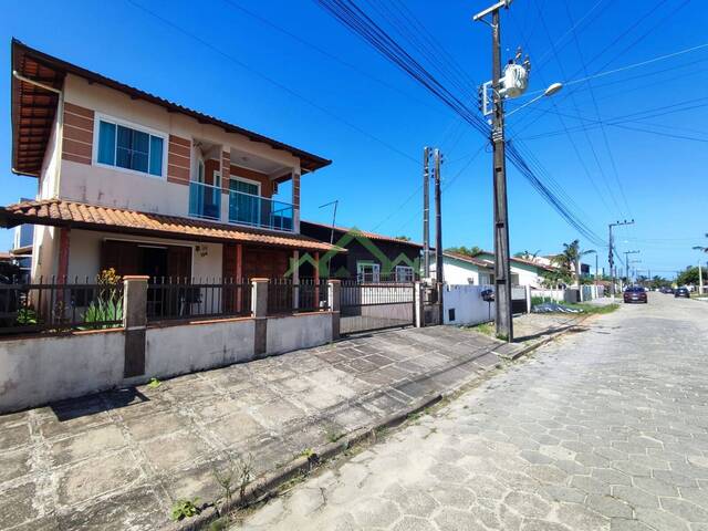 Sobrado para Venda em Balneário Barra do Sul - 2