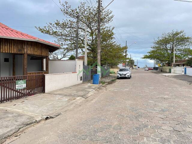 Casa para Venda em Balneário Barra do Sul - 2