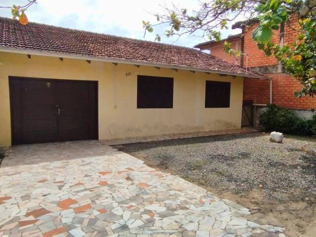 Casa para Venda em Balneário Barra do Sul - 2