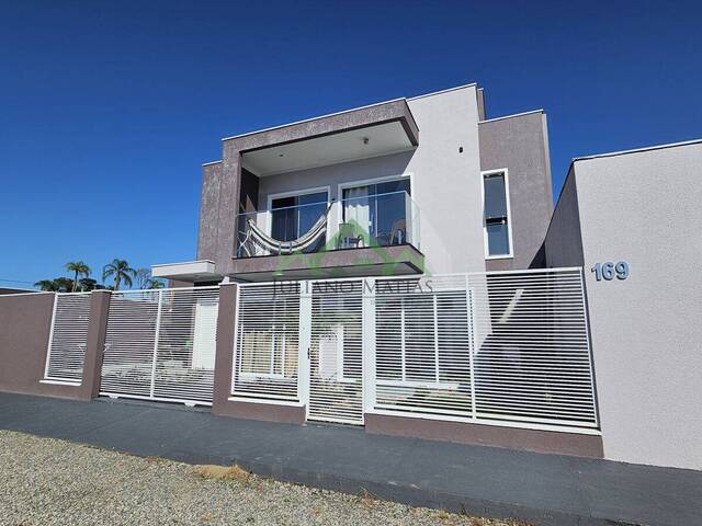 Casa para Venda em Balneário Barra do Sul - 2