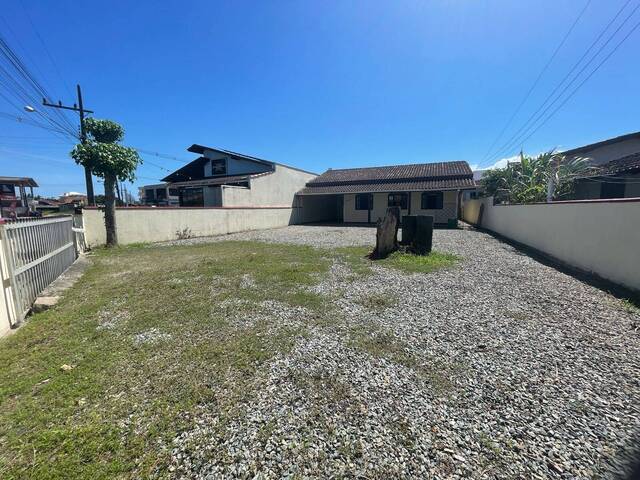 Casa para Venda em Balneário Barra do Sul - 2