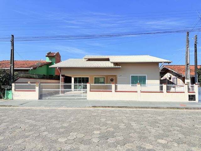 Casa para Venda em Balneário Barra do Sul - 2