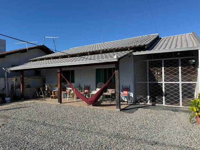Casa para Venda em Balneário Barra do Sul - 2
