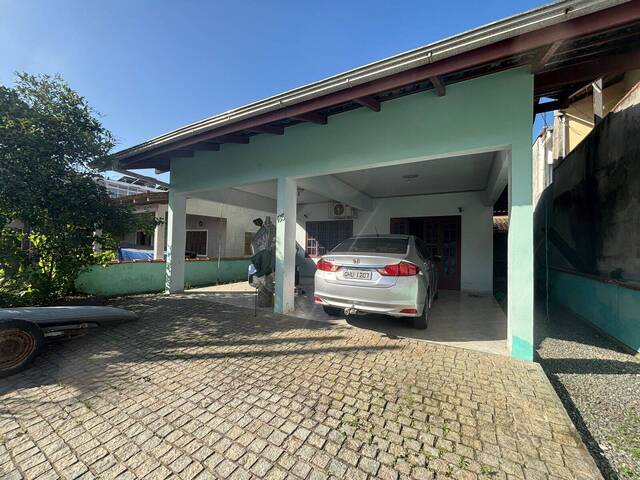 Casa para Venda em Balneário Barra do Sul - 2